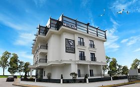 Ref Inn Hotel